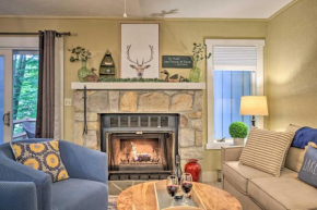 Lake Harmony Townhome with Grill - Walk to Slopes! Lake Harmony